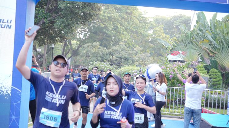 Race photo from KEMLU RUN 2025