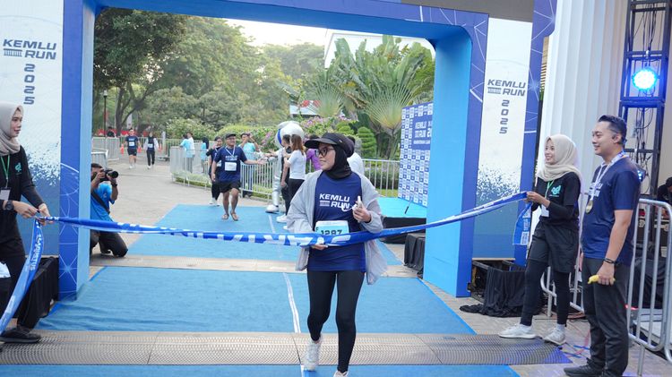 Race photo from KEMLU RUN 2025