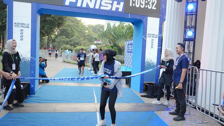 Race photo from KEMLU RUN 2025
