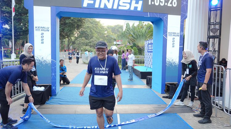 Race photo from KEMLU RUN 2025