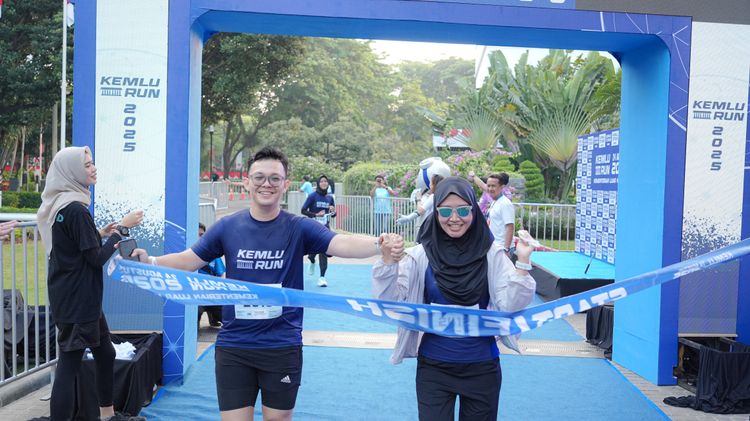 Race photo from KEMLU RUN 2025
