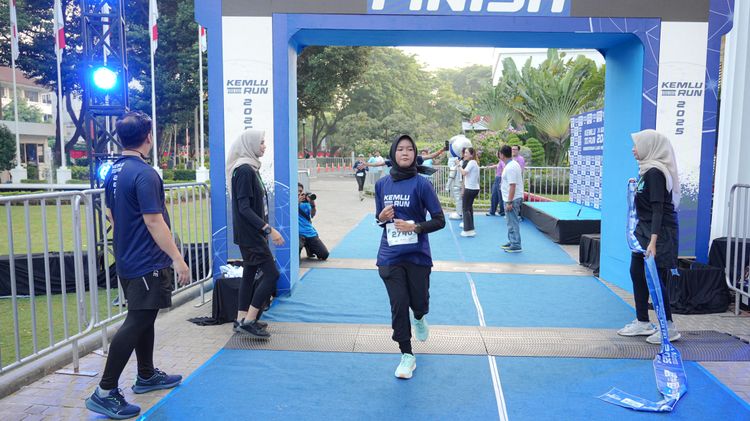Race photo from KEMLU RUN 2025
