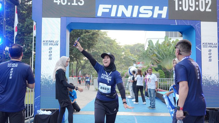 Race photo from KEMLU RUN 2025