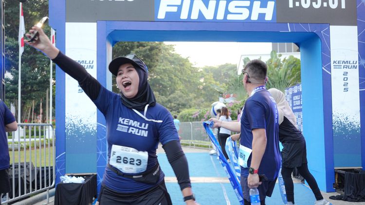 Race photo from KEMLU RUN 2025