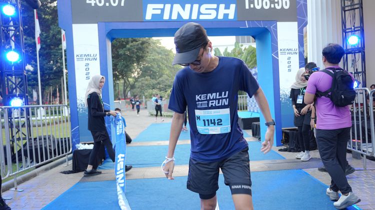 Race photo from KEMLU RUN 2025