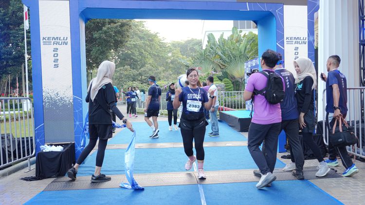 Race photo from KEMLU RUN 2025