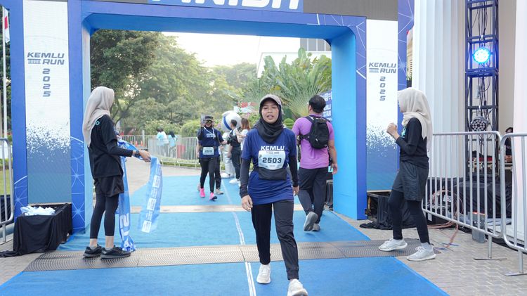 Race photo from KEMLU RUN 2025
