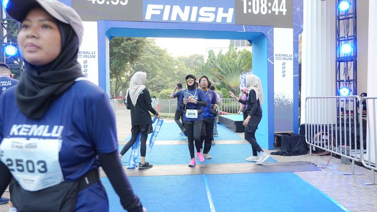 Race photo from KEMLU RUN 2025
