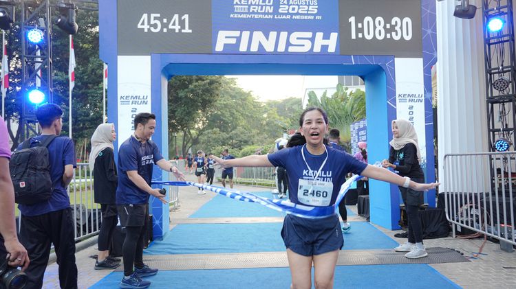 Race photo from KEMLU RUN 2025