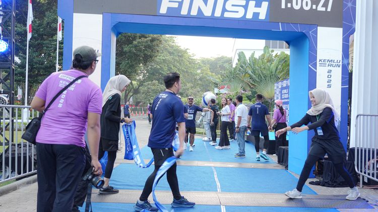 Race photo from KEMLU RUN 2025