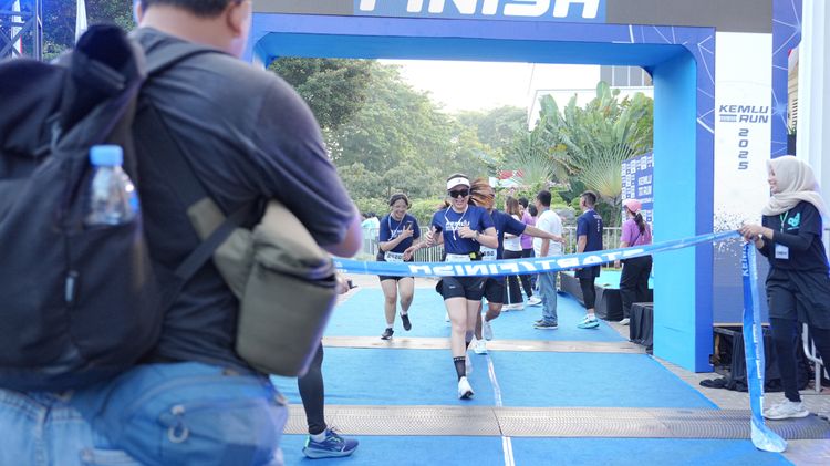 Race photo from KEMLU RUN 2025