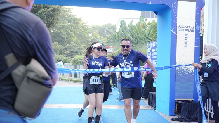 Race photo from KEMLU RUN 2025