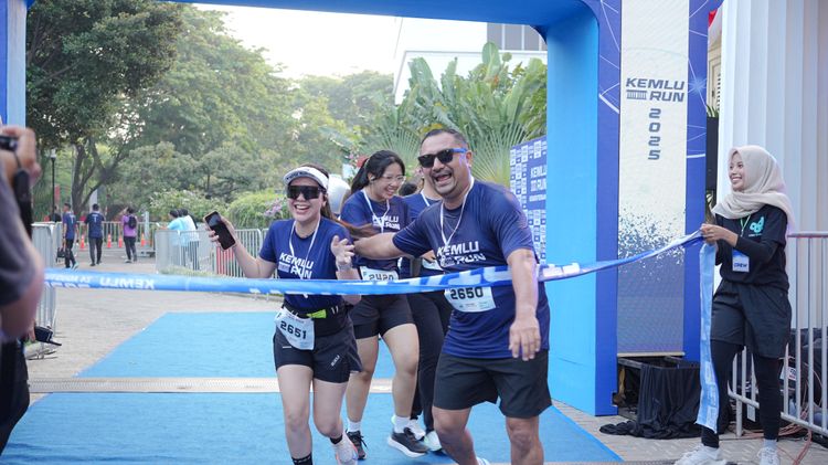 Race photo from KEMLU RUN 2025