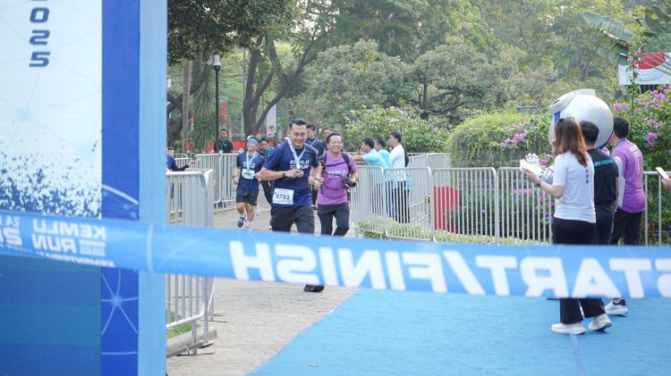 Race photo from KEMLU RUN 2025