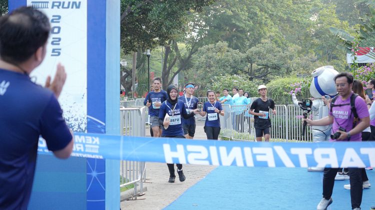 Race photo from KEMLU RUN 2025