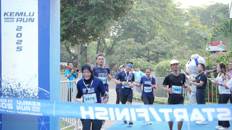 Race photo from KEMLU RUN 2025