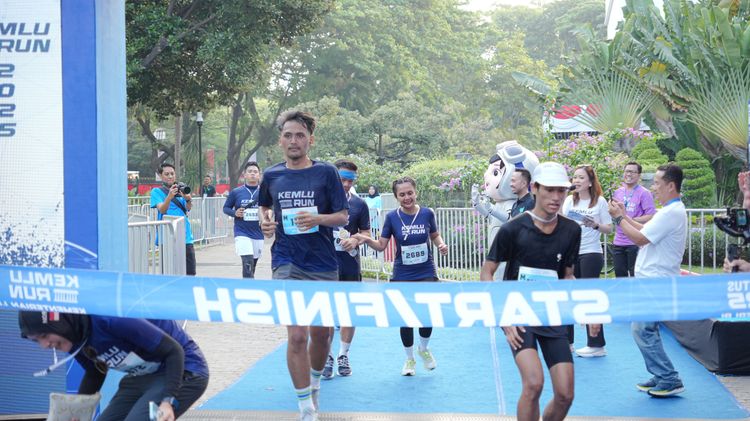 Race photo from KEMLU RUN 2025