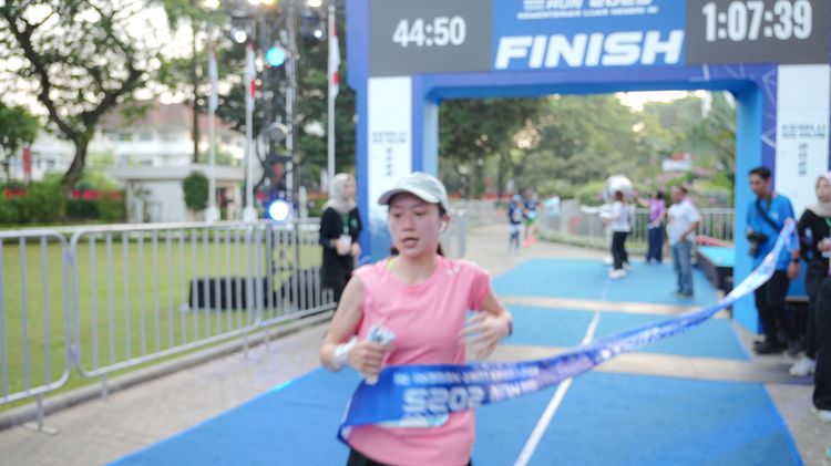 Race photo from KEMLU RUN 2025