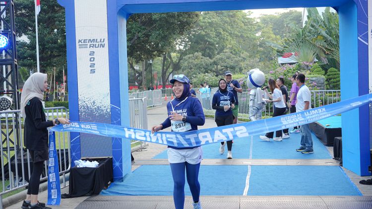 Race photo from KEMLU RUN 2025