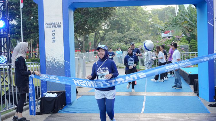 Race photo from KEMLU RUN 2025