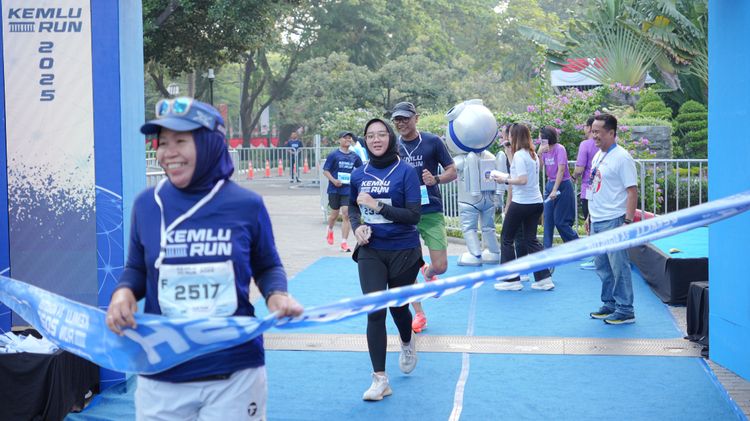 Race photo from KEMLU RUN 2025