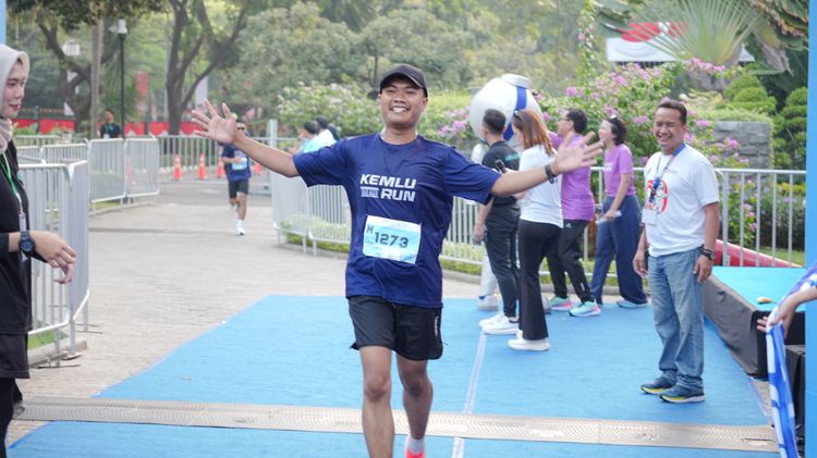 Race photo from KEMLU RUN 2025