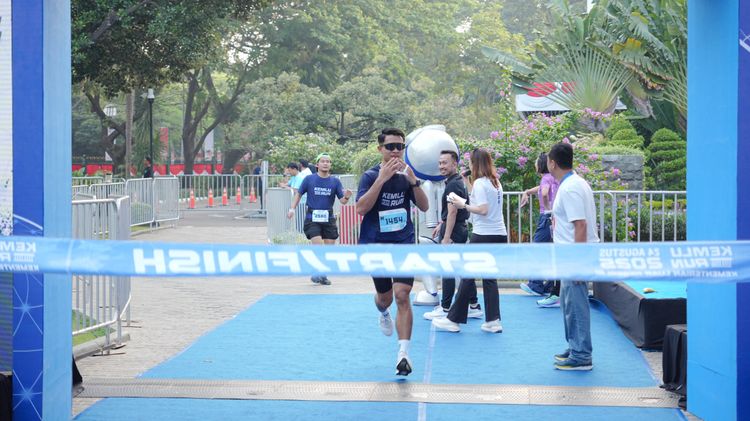 Race photo from KEMLU RUN 2025