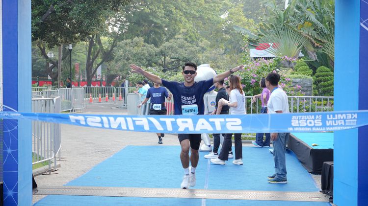 Race photo from KEMLU RUN 2025