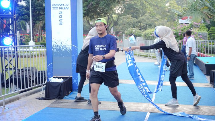 Race photo from KEMLU RUN 2025