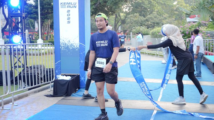 Race photo from KEMLU RUN 2025