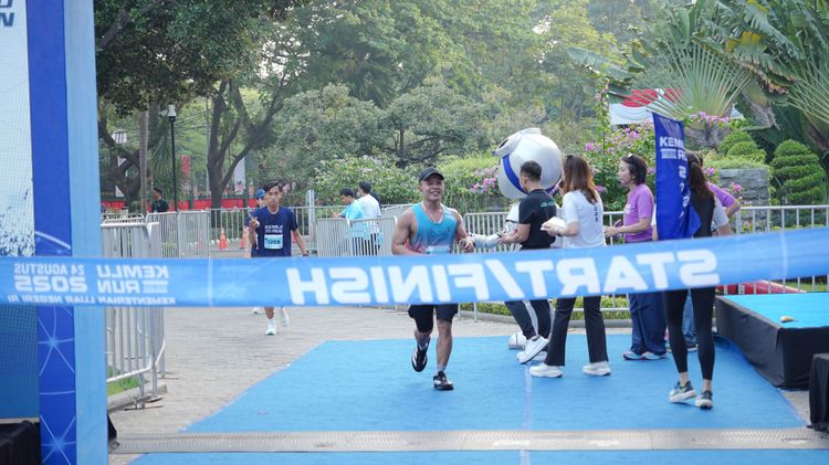 Race photo from KEMLU RUN 2025