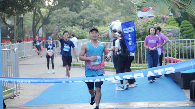 Race photo from KEMLU RUN 2025