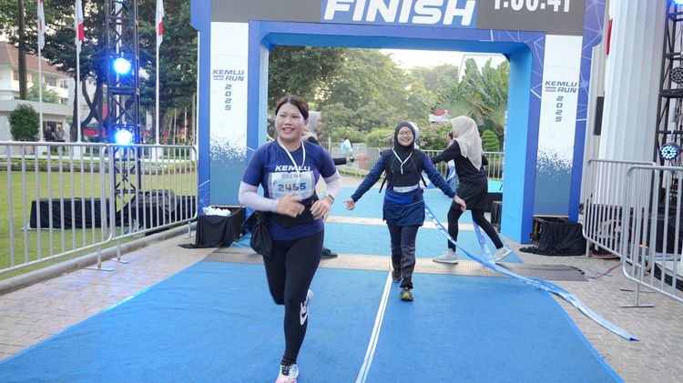 Race photo from KEMLU RUN 2025
