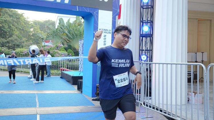 Race photo from KEMLU RUN 2025
