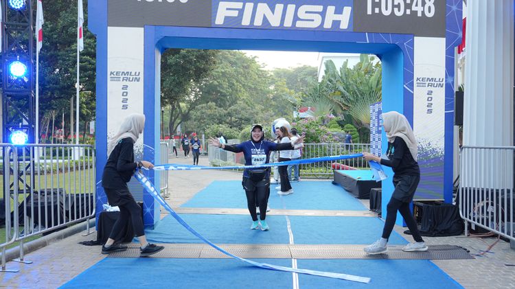 Race photo from KEMLU RUN 2025