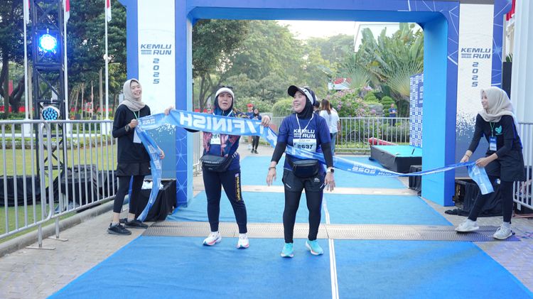 Race photo from KEMLU RUN 2025