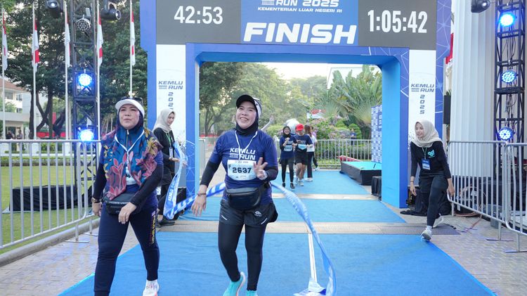 Race photo from KEMLU RUN 2025