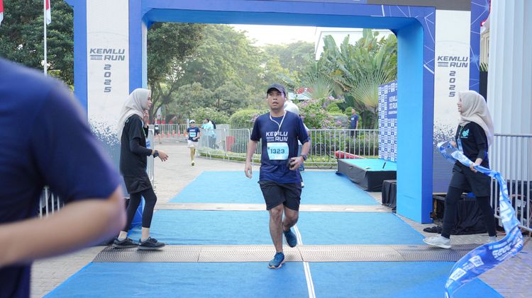 Race photo from KEMLU RUN 2025