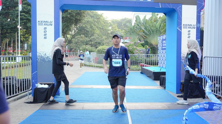 Race photo from KEMLU RUN 2025