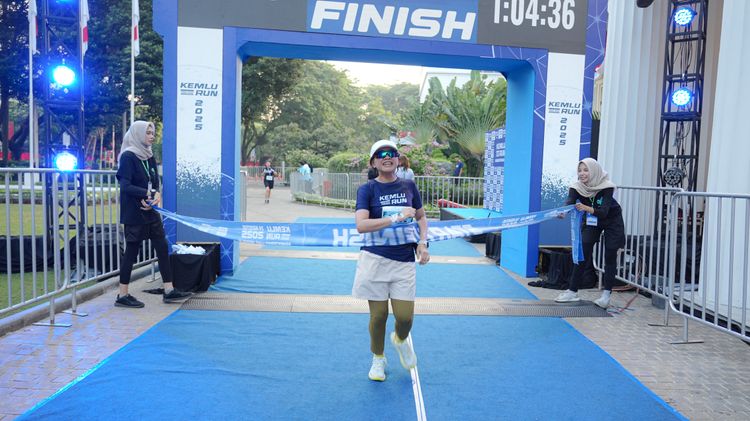 Race photo from KEMLU RUN 2025
