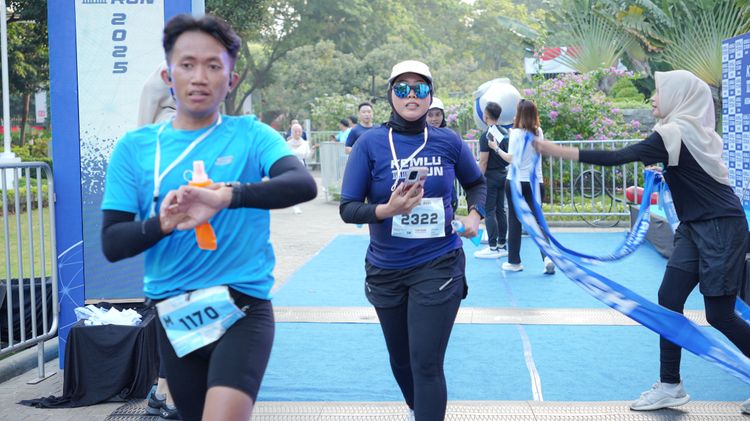 Race photo from KEMLU RUN 2025