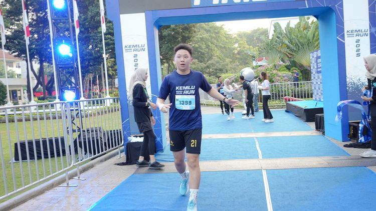 Race photo from KEMLU RUN 2025