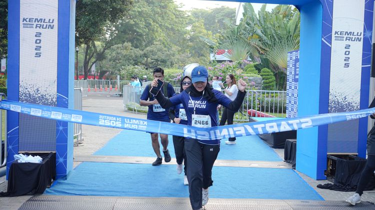 Race photo from KEMLU RUN 2025