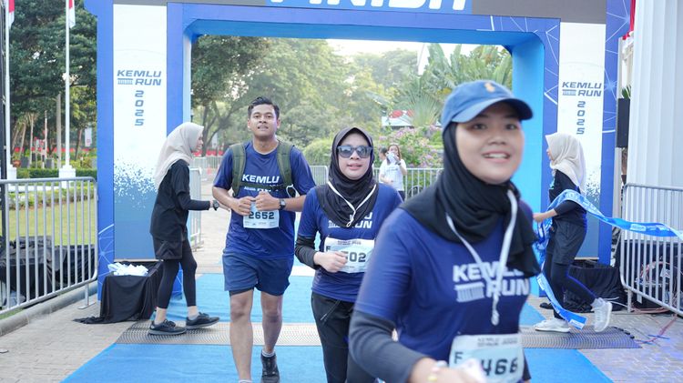 Race photo from KEMLU RUN 2025