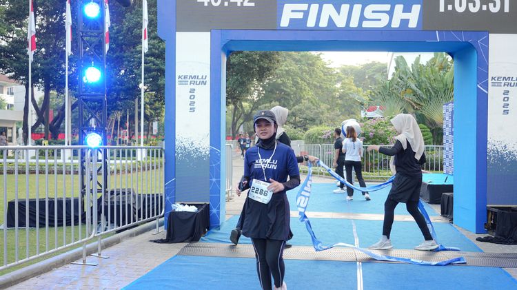 Race photo from KEMLU RUN 2025