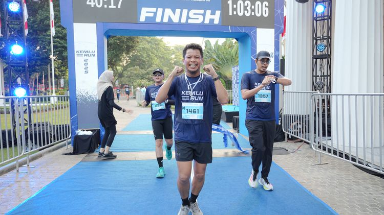 Race photo from KEMLU RUN 2025