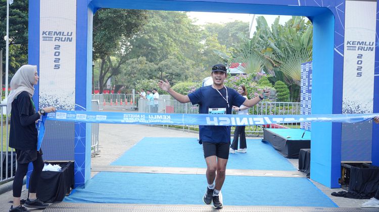 Race photo from KEMLU RUN 2025