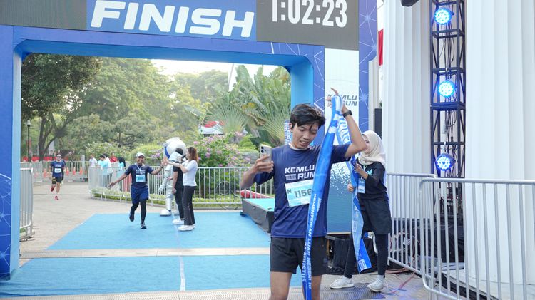 Race photo from KEMLU RUN 2025