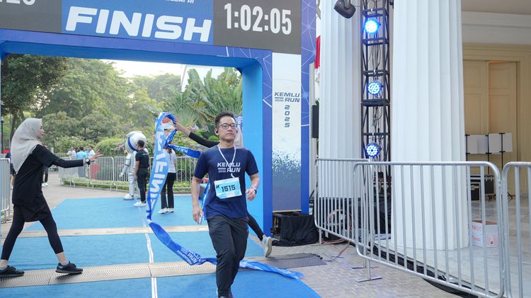 Race photo from KEMLU RUN 2025
