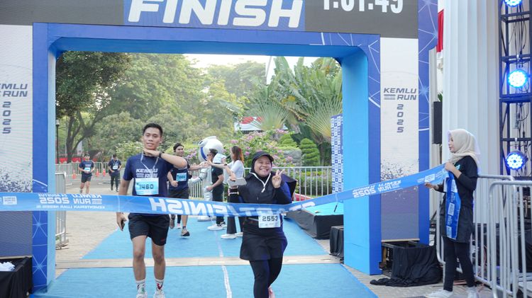 Race photo from KEMLU RUN 2025